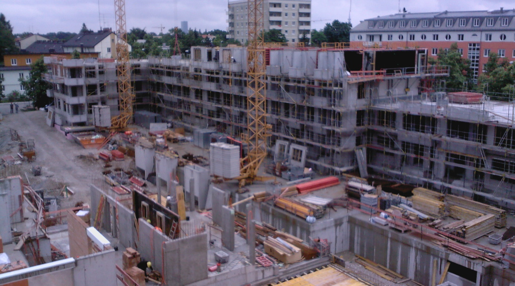 Krämmel Bau München Neubau eines Wohnviertels mit ca 5000 Fensterelementen Unser Auftrag bestand in der Montage von rund 1500 Elementen!